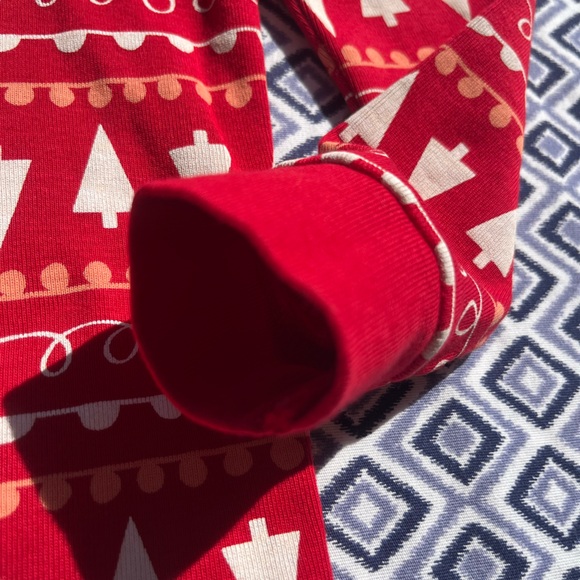 Primary "Tinsel Trees" Holiday Long-Sleeve Pajama Top and Pants, Size 6-7, VGUC - Picture 6 of 10